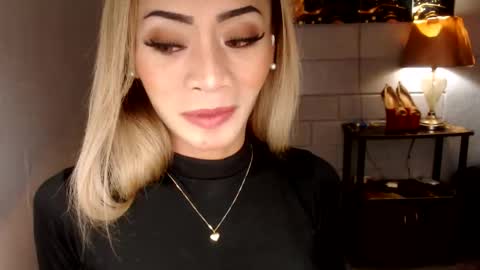 angel online show from June 1, 11:39 pm