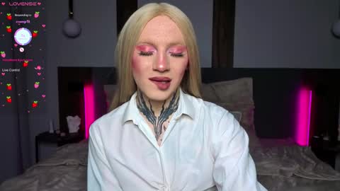 Michelle online show from February 3, 10:36 pm