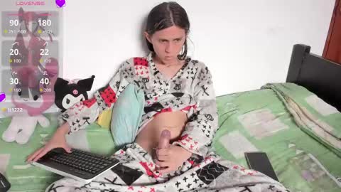 _baby_vi online show from May 13, 7:56 pm