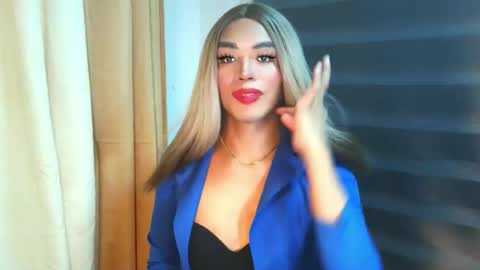 _karie_ online show from May 6, 5:41 pm