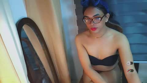 _karie_ online show from May 12, 7:22 pm