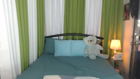 Kylie online show from February 25, 9:42 am