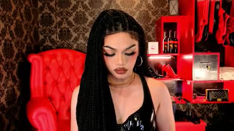 Raven Strauss online show from November 23, 5:59 pm