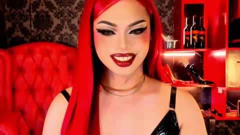 Raven Strauss online show from May 19, 1:56 am