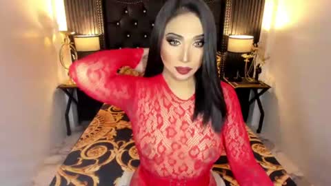 _natashacooper_ online show from June 29, 10:15 am