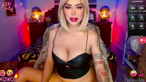 Hi my name is selinaim glad to meet everyone here  online show from May 6, 5:14 am