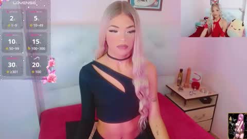 _shadday_ online show from April 26, 4:43 am