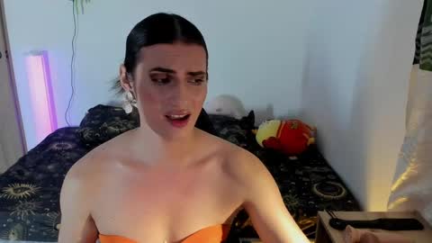 Shantall online show from May 6, 6:09 am