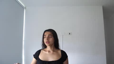 Anastasia Vahos online show from January 17, 6:25 pm