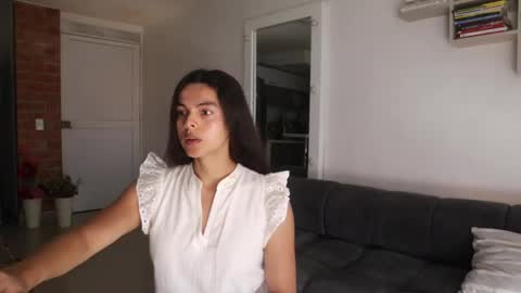 Anastasia Vahos online show from May 25, 5:20 pm