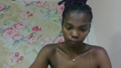 aadienne online show from April 29, 11:04 am