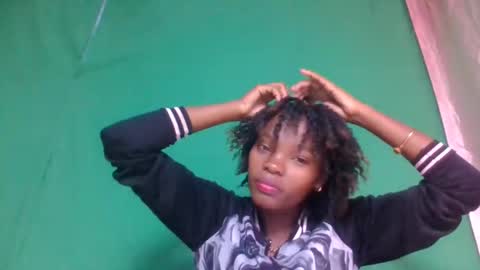 aadienne online show from May 21, 8:21 am