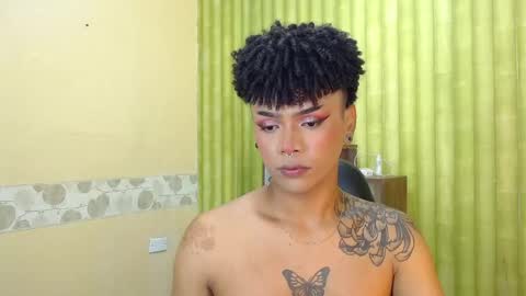 im NiallDun online show from March 12, 3:24 am