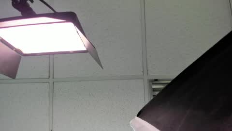 aisha_hotts777 online show from May 18, 8:47 pm