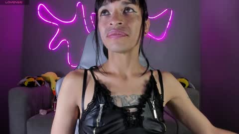 Alana silvana online show from May 25, 12:24 pm