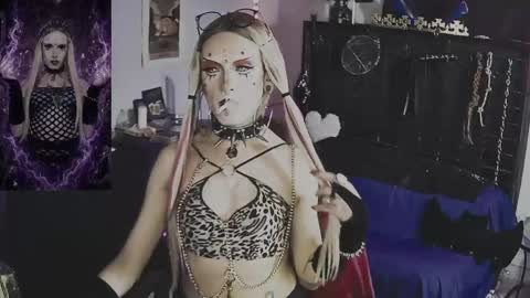 Mistic witch online show from May 1, 10:58 pm