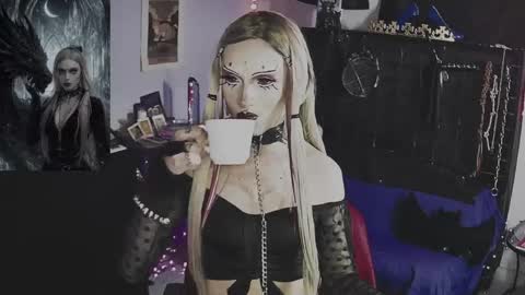 Mistic witch online show from May 20, 2:07 am