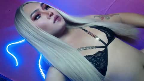 alexa_hansung online show from January 18, 6:16 pm