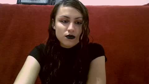 alicia_axiom online show from May 21, 8:16 pm