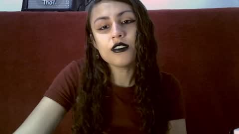 alicia_axiom online show from May 28, 7:56 pm
