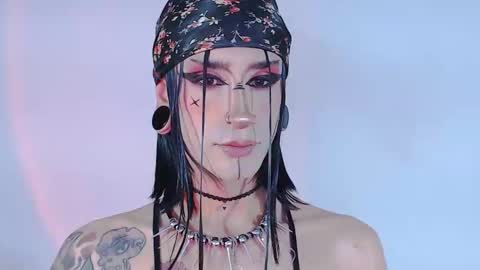     online show from May 26, 12:40 am