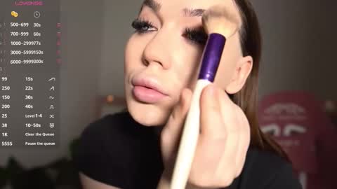 Snapshot of alina_39 chatting on October 17, 12:52 pm alina_39 online show from October 17, 12:52 pm