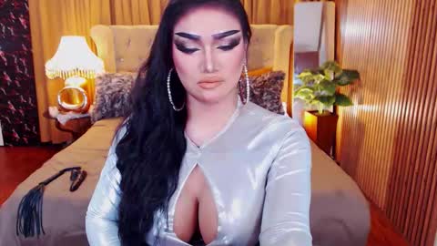 Alura Jhenson online show from January 13, 11:40 am