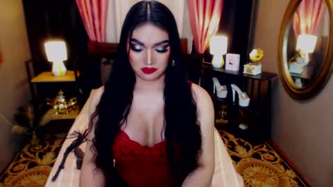Alura Jhenson online show from May 29, 9:24 pm