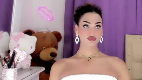 amal_baddel_ online show from May 15, 11:02 pm