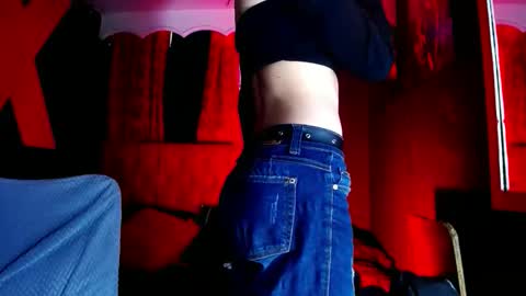 Alann online show from May 18, 1:39 pm