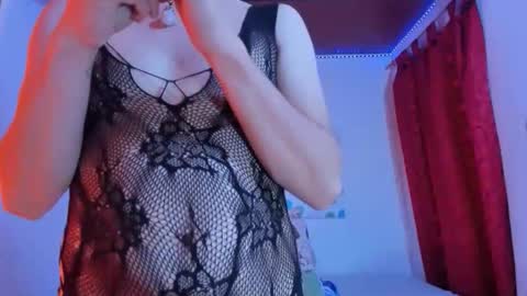 AngiePerry online show from November 7, 12:16 pm