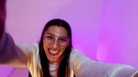 angele online show from May 3, 7:18 pm