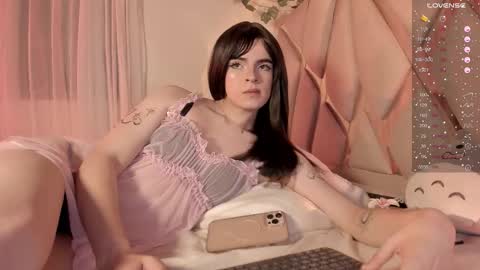 Angel Fiore online show from February 20, 1:01 am