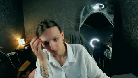 Angel online show from May 31, 7:26 pm