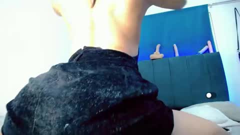 Anailyn figueroa online show from November 5, 6:35 am