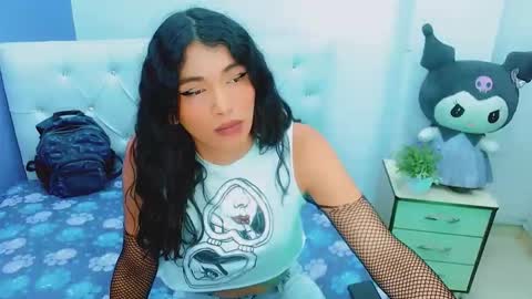 antonela_xx3 online show from May 22, 9:55 pm
