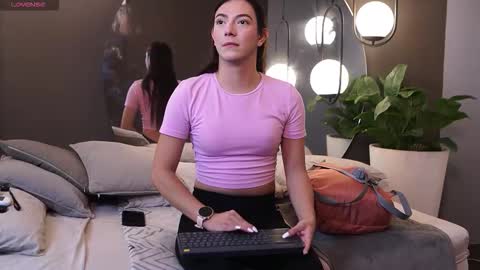 Ariaa online show from February 16, 6:39 pm