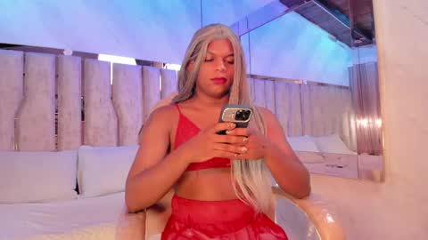 ariana_grande233 online show from May 29, 12:03 pm