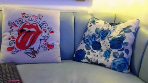 Ari  online show from October 26, 12:45 pm