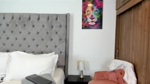 Arianna Thompson online show from November 13, 1:04 am