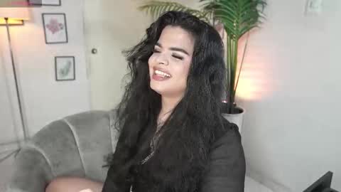 Chloe  online show from October 24, 11:43 pm