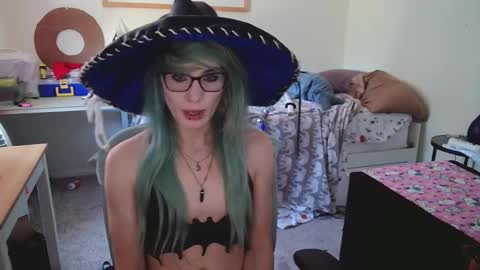 Snapshot of ashethegengar chatting on September 17, 4:34 pm Ashley Scarlett online show from September 17, 4:34 pm