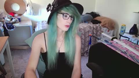 Snapshot of ashethegengar chatting on September 25, 5:31 pm Ashley Scarlett online show from September 25, 5:31 pm
