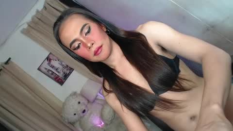asian_ulysses online show from May 28, 12:03 pm