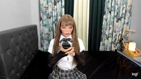 asianhunter4ux online show from February 16, 6:17 pm