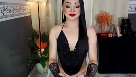 Ms. MONICA online show from May 3, 10:09 am