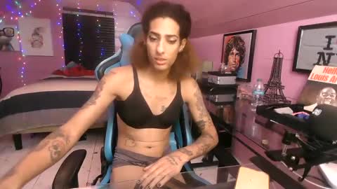   xoxo G0DD3SS xoxox    online show from December 17, 2:55 am