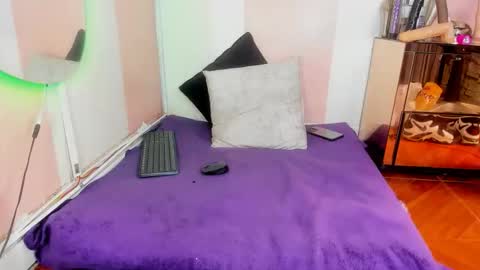 Monii Yi online show from January 31, 7:11 pm