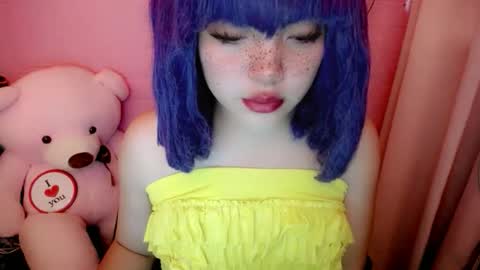 cute online show from May 18, 4:07 am