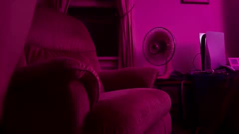 Avey Boi online show from May 18, 7:03 am